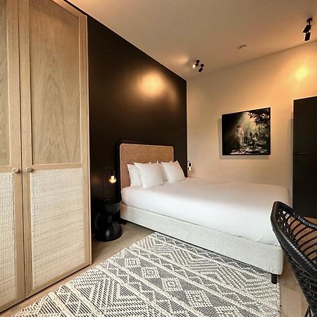 3 Bedroom Art-Nouveau Apartment With Free Parking Гент Экстерьер фото