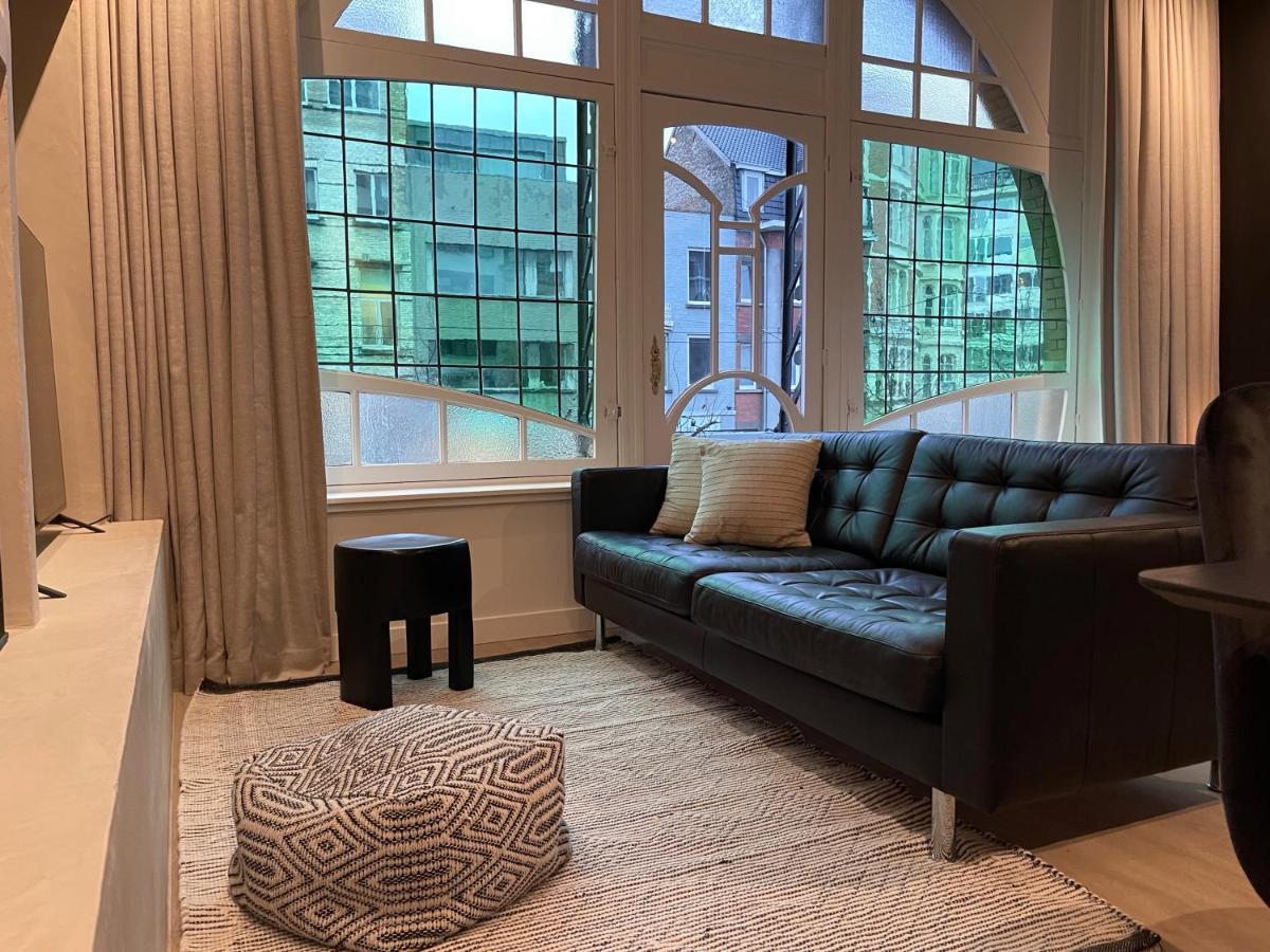 3 Bedroom Art-Nouveau Apartment With Free Parking Гент Экстерьер фото