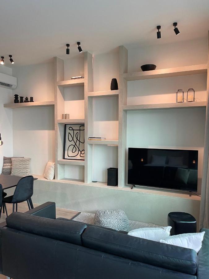 3 Bedroom Art-Nouveau Apartment With Free Parking Гент Экстерьер фото