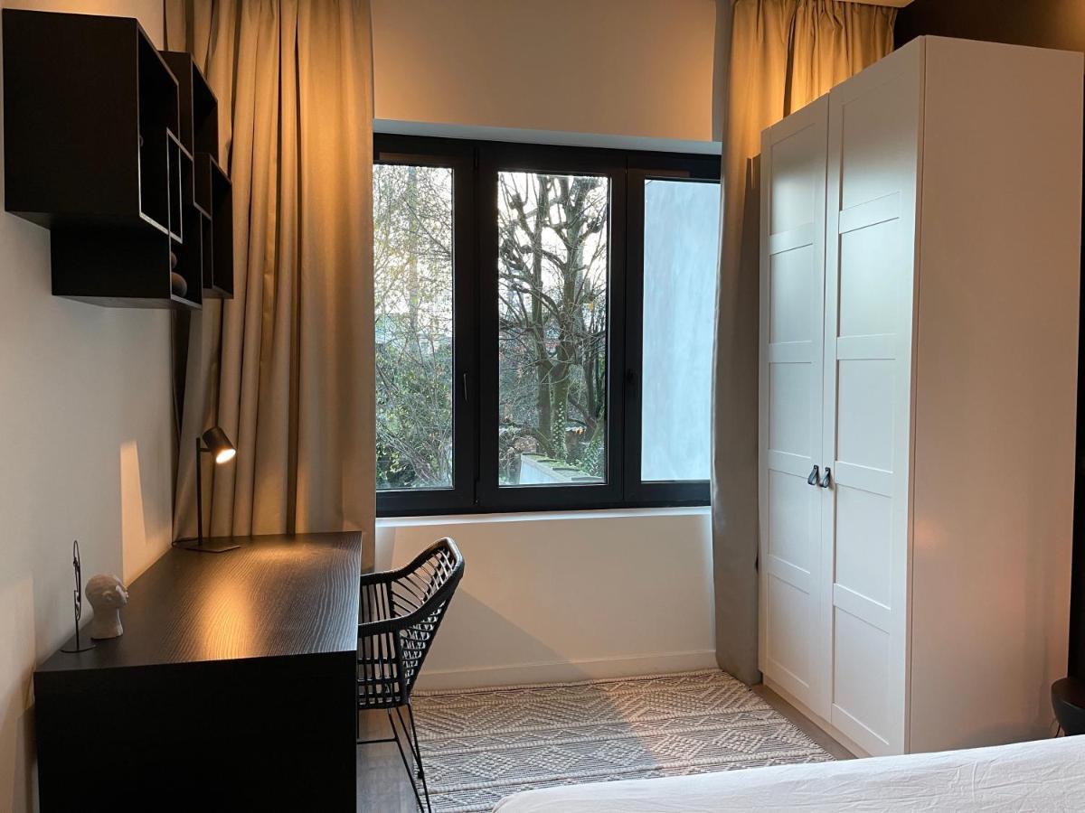 3 Bedroom Art-Nouveau Apartment With Free Parking Гент Экстерьер фото