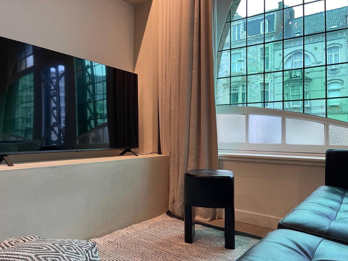 3 Bedroom Art-Nouveau Apartment With Free Parking Гент Экстерьер фото
