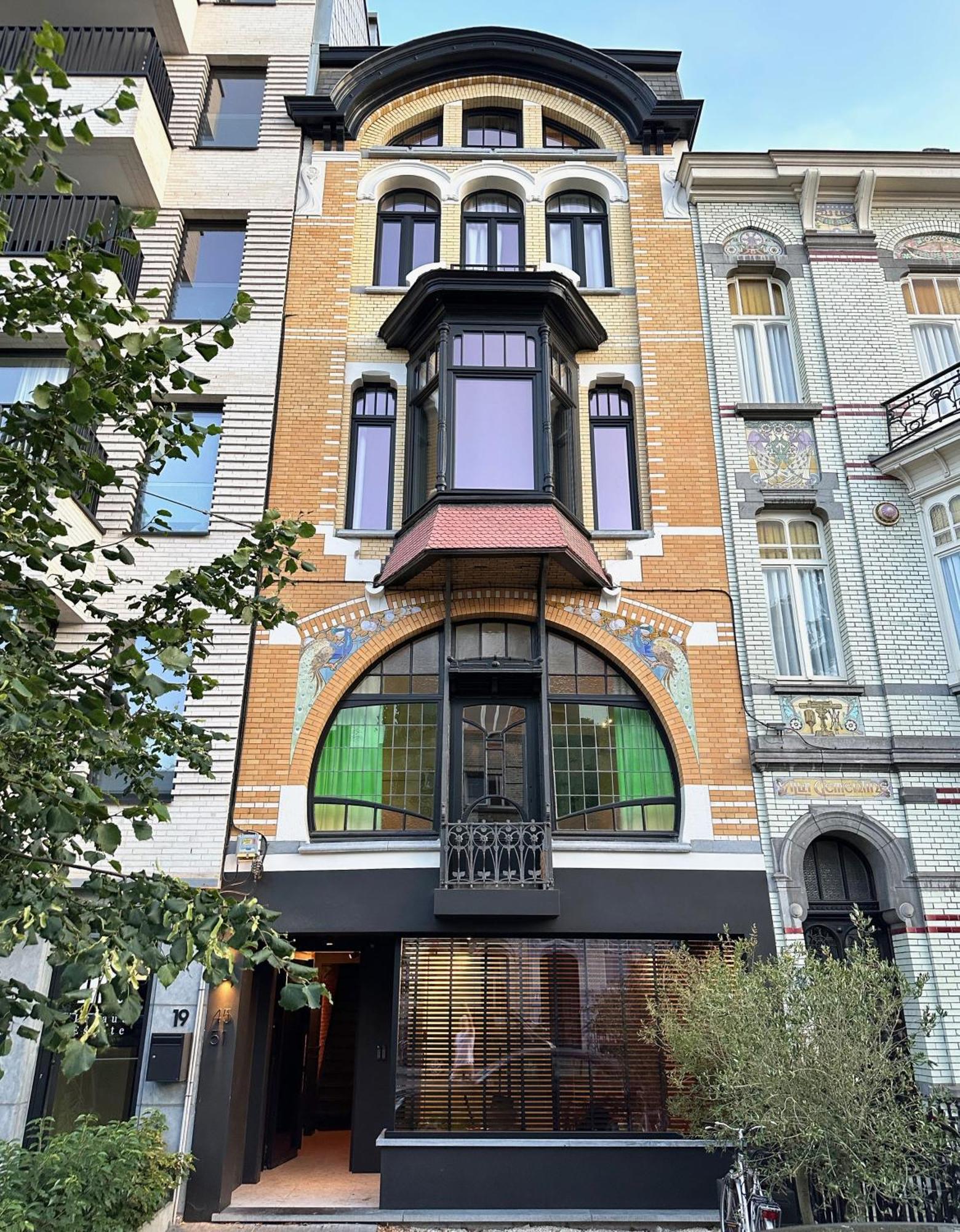 3 Bedroom Art-Nouveau Apartment With Free Parking Гент Экстерьер фото
